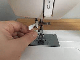 How Does Sewing Machine Make Stitch 