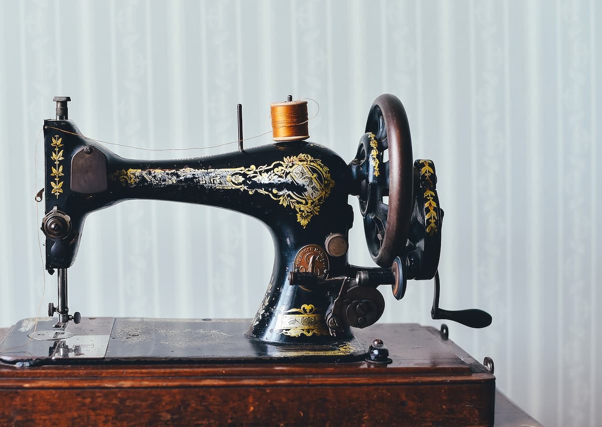 How To Use Old Singer Sewing Machine